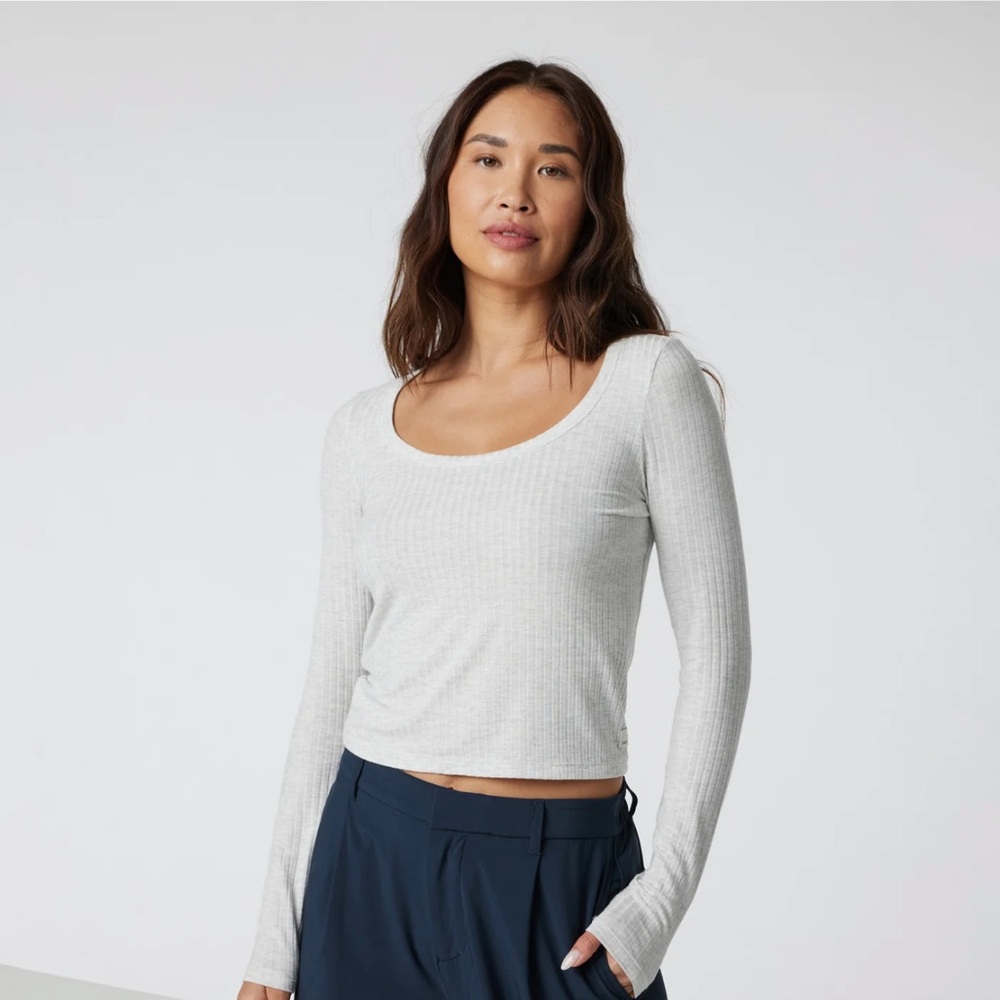 Vuori Long Sleeve Plie Top
